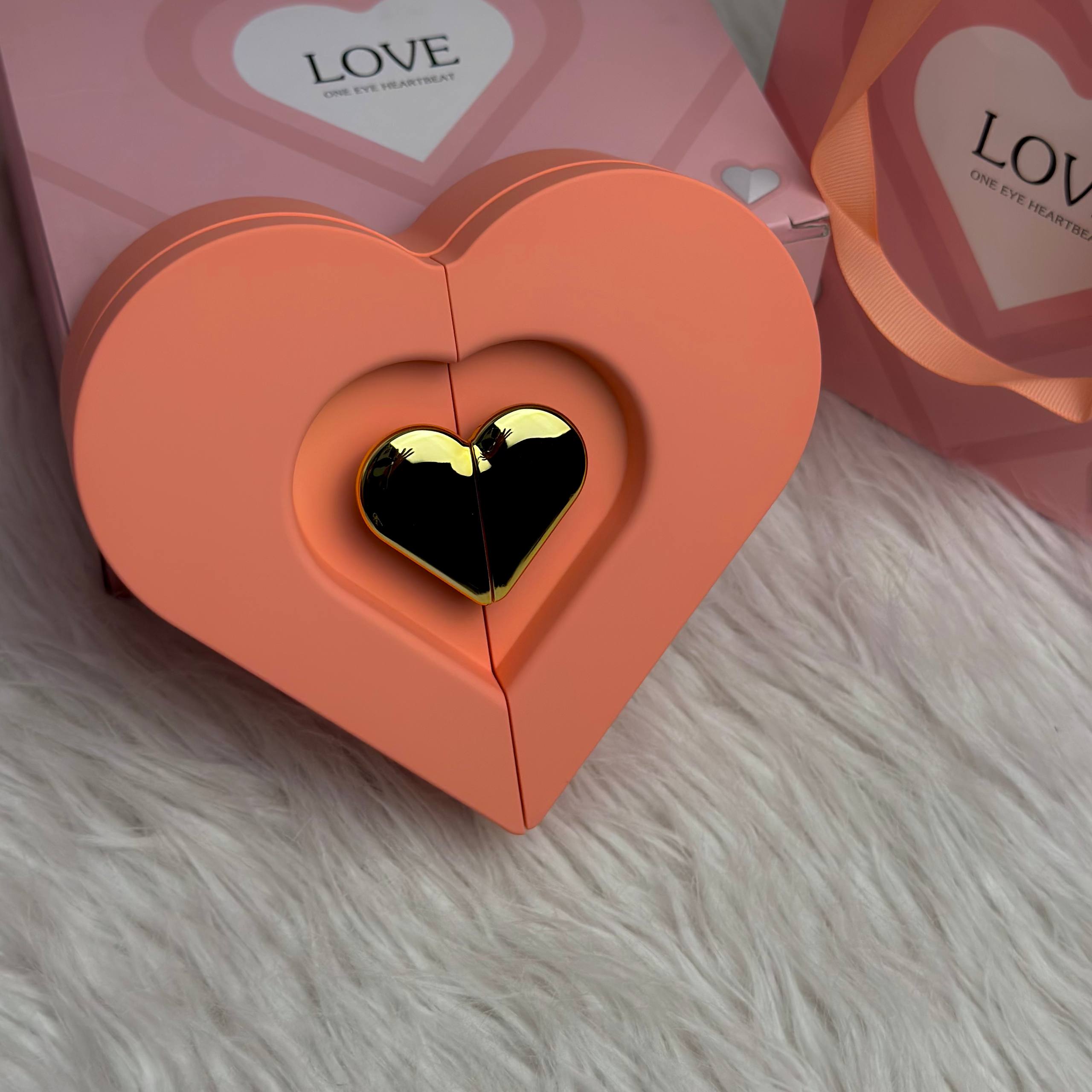 Heart Gift Box Preserved Rose - Ayat Gifts
