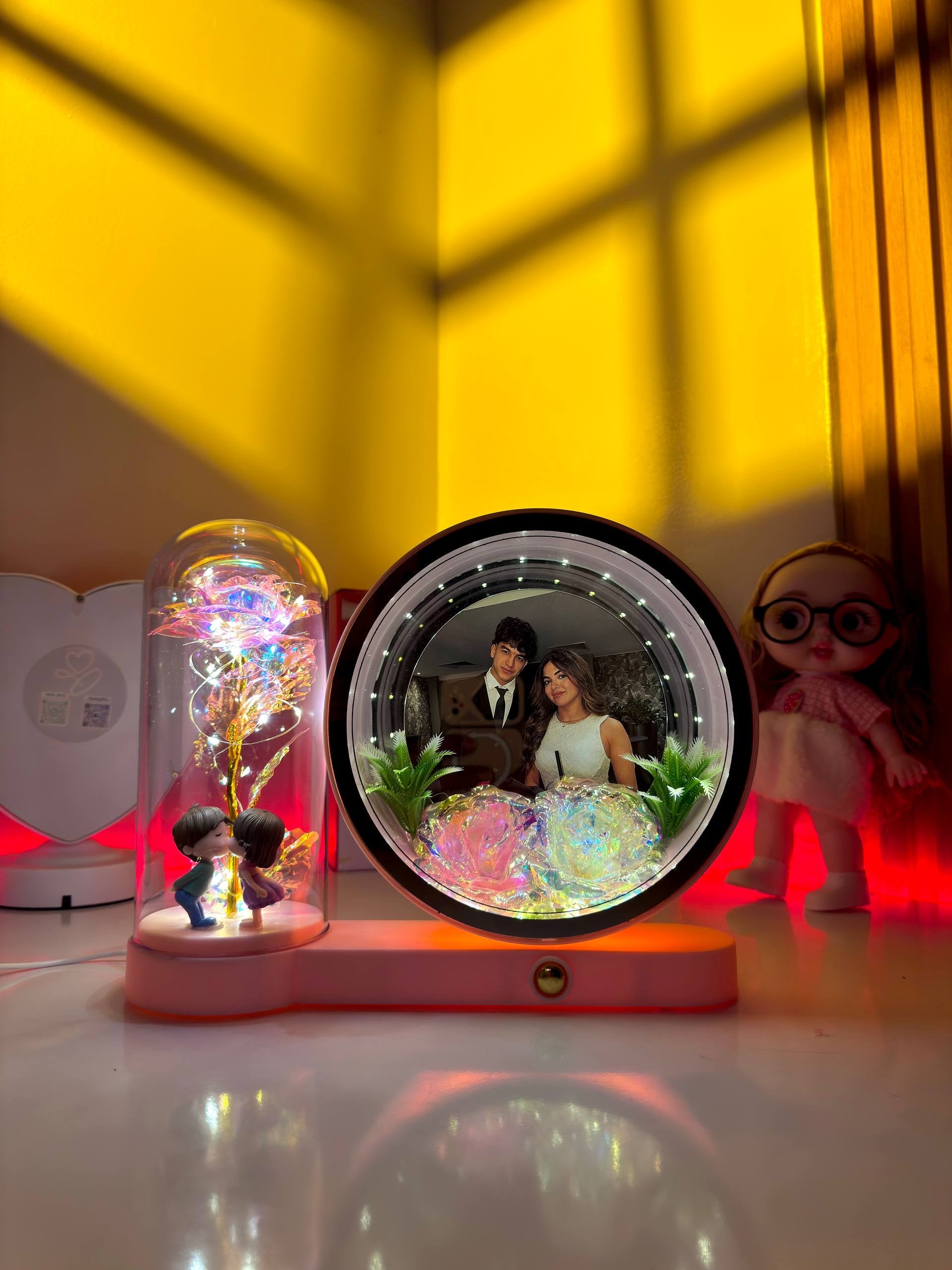 Ayat Gifts magic mirror with romantic couple photo, glowing lights, flower, and kissing couple figurines